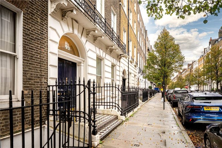 1 bedroom flat, Upper Wimpole Street, Marylebone W1G - Available