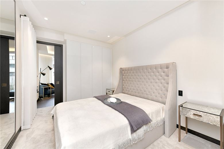 1 bedroom , Crown Square, London SE1 - Available