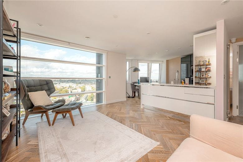 1 bedroom flat, City Road, London EC1V - Available