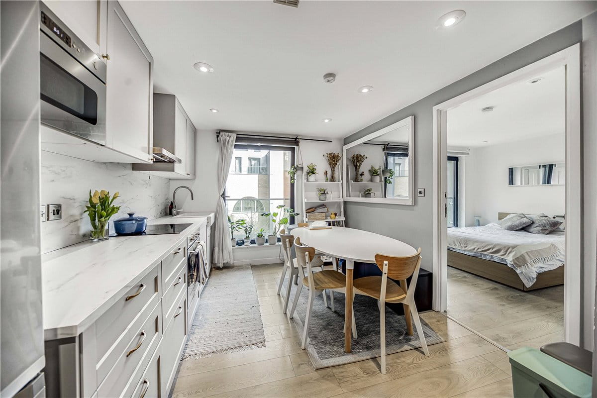 2 bedroom flat, Greenwell Street, Marylebone W1W - Available