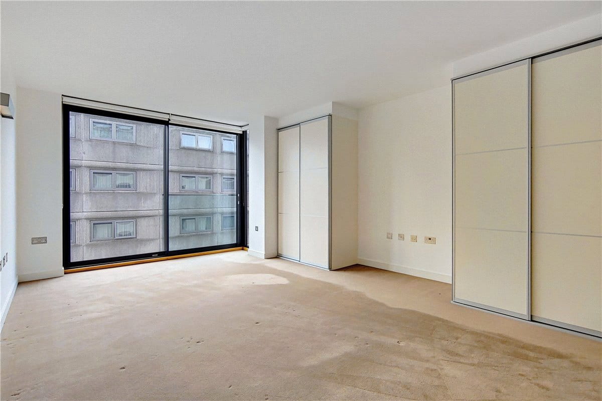 3 bedroom flat, Bolsover Street, Fitzrovia W1W - Available