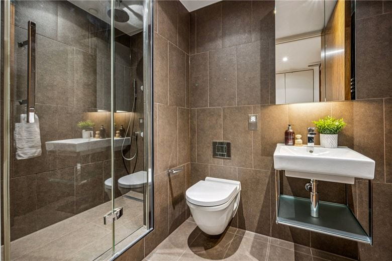 3 bedroom flat, Bolsover Street, Fitzrovia W1W - Available