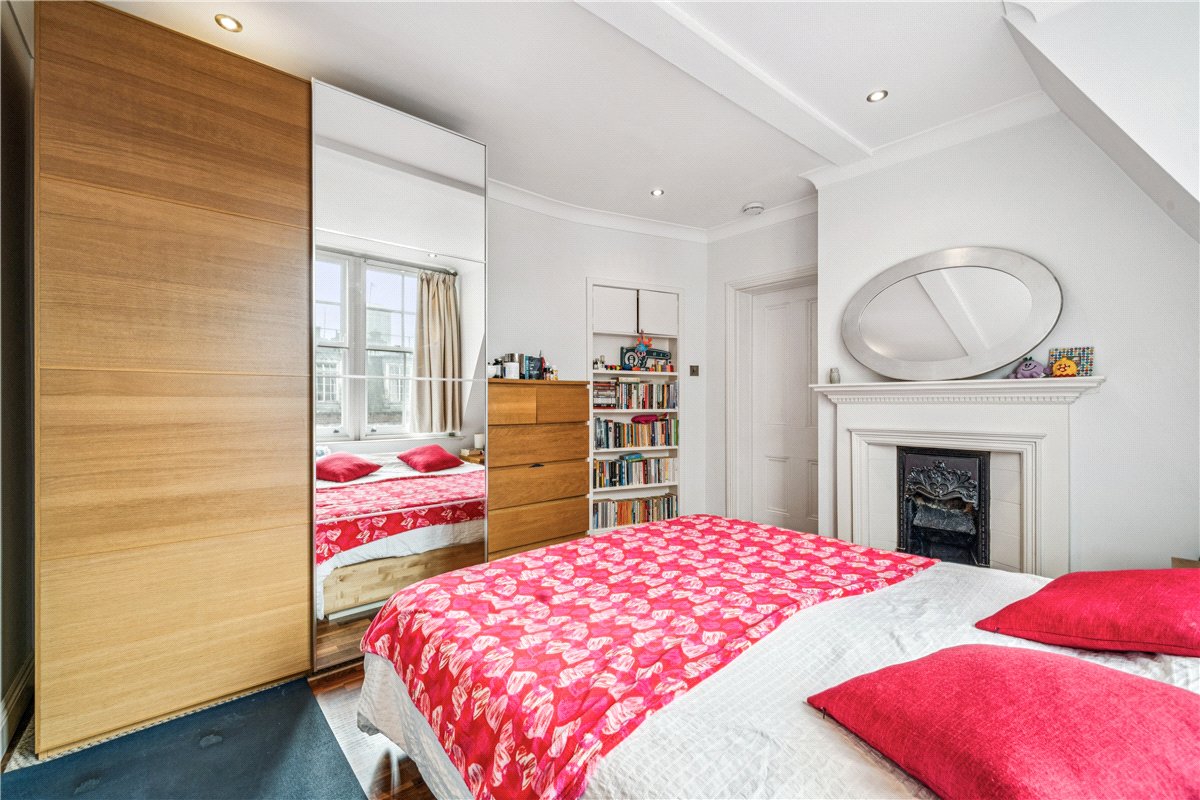 1 bedroom flat, Great Smith Street, London SW1P - Sold STC