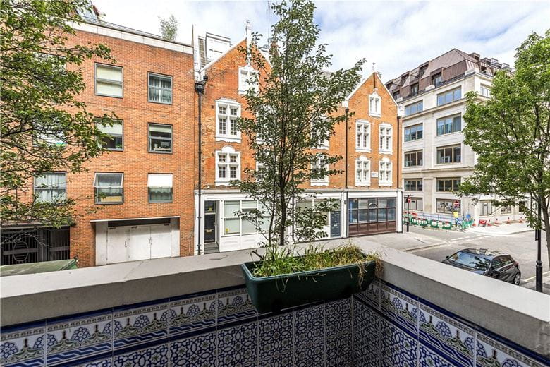 2 bedroom flat, Chapter Street, London SW1P - Available