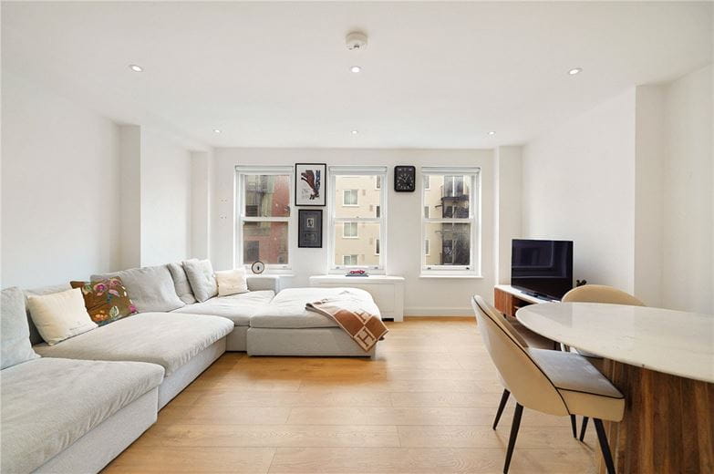 1 bedroom flat, Maddox Street, London W1S - Available