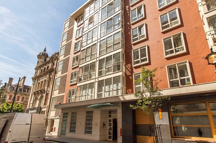 2 bedroom flat, Barrett Street, Marylebone W1U - Available