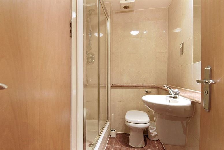 2 bedroom flat, Barrett Street, Marylebone W1U - Available