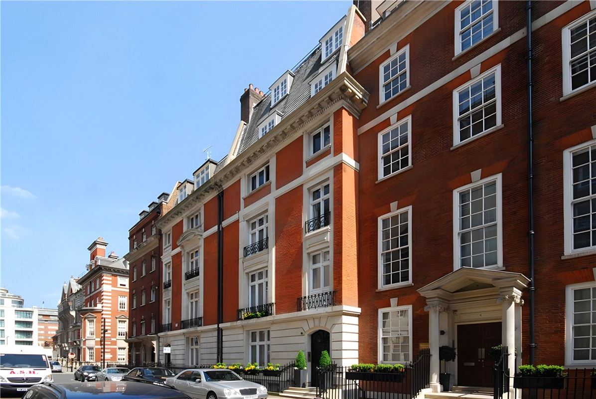 1 bedroom flat, Dunraven Street, Mayfair W1K - Sold