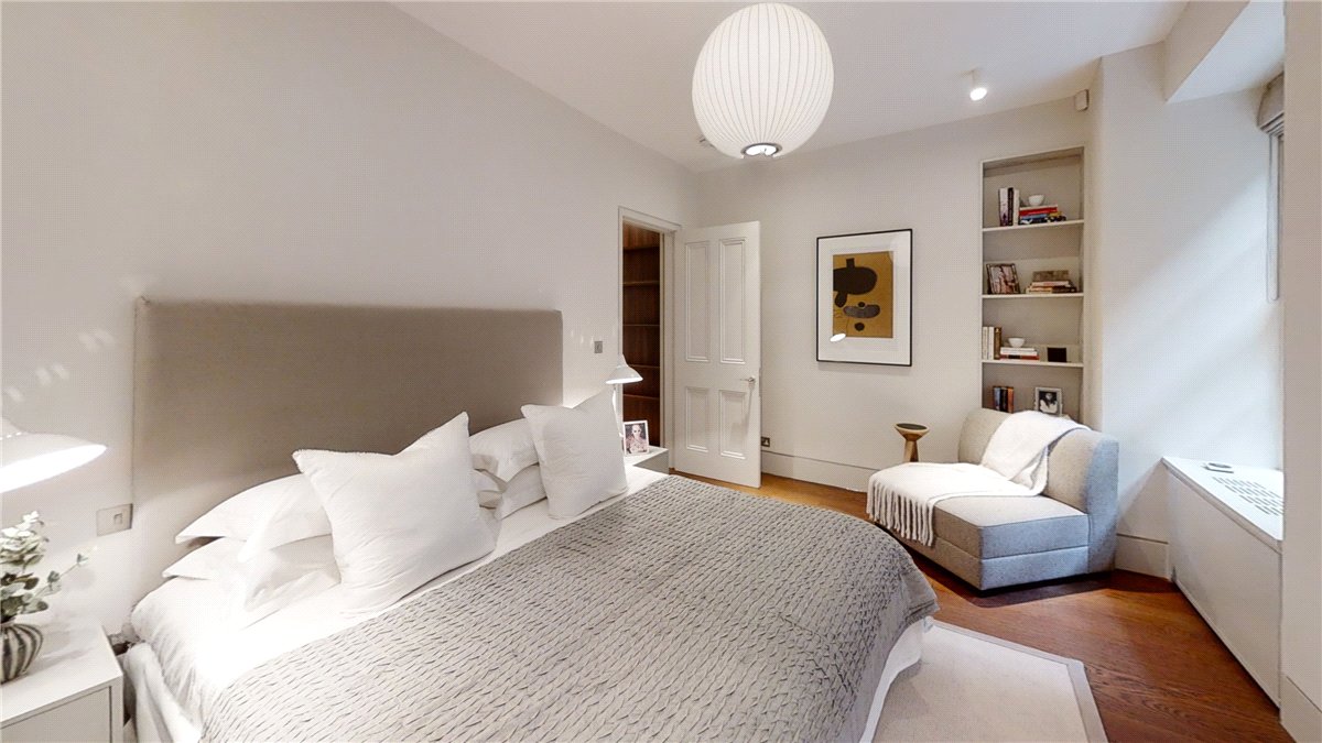 4 bedroom flat, Devonshire Place, Marylebone W1G - Available
