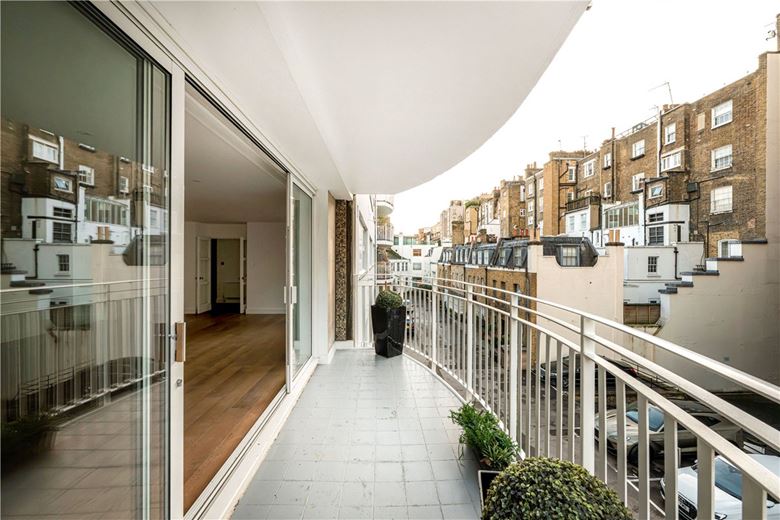 3 bedroom flat, William Mews, Belgravia SW1X - Available