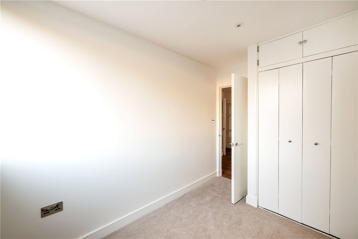 3 bedroom flat, William Mews, Belgravia SW1X - Available