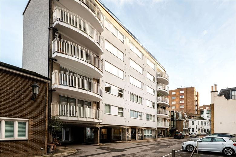 3 bedroom flat, William Mews, Belgravia SW1X - Available