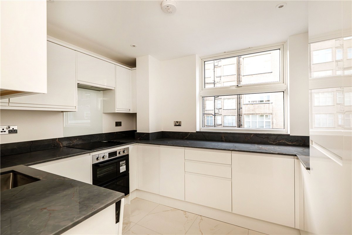 3 bedroom flat, William Mews, Belgravia SW1X - Available