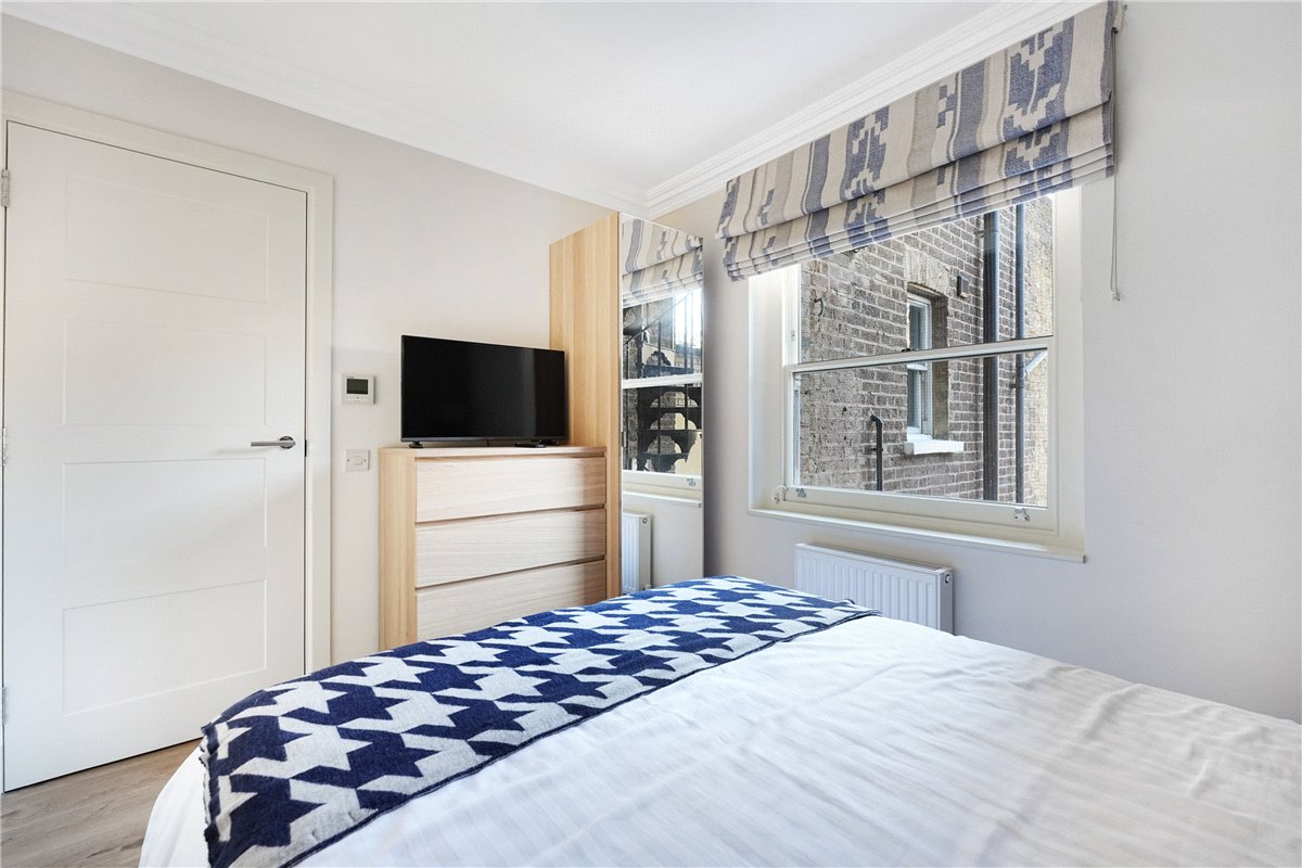 4 bedroom flat, Beaufort Gardens, Knightsbridge SW3 - Let Agreed