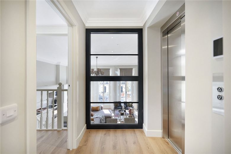 4 bedroom flat, Beaufort Gardens, Knightsbridge SW3 - Let Agreed