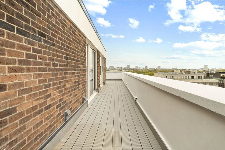 4 bedroom flat, Kingston House South, Ennismore Gardens SW7 - Available