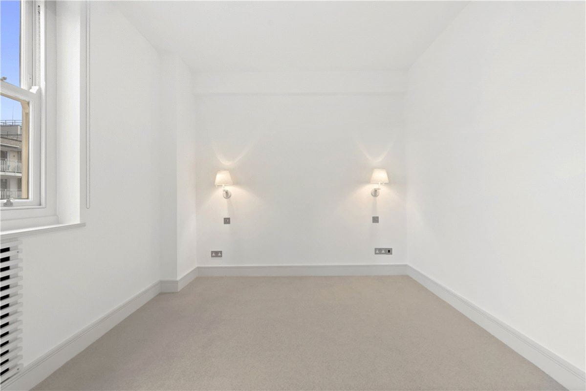2 bedroom flat, Lowndes Square, Belgravia SW1X - Let Agreed