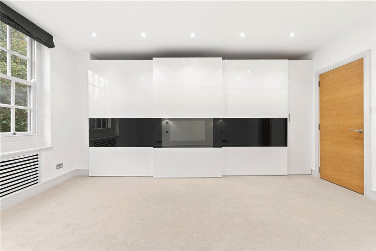 2 bedroom flat, Lowndes Square, Belgravia SW1X - Let Agreed