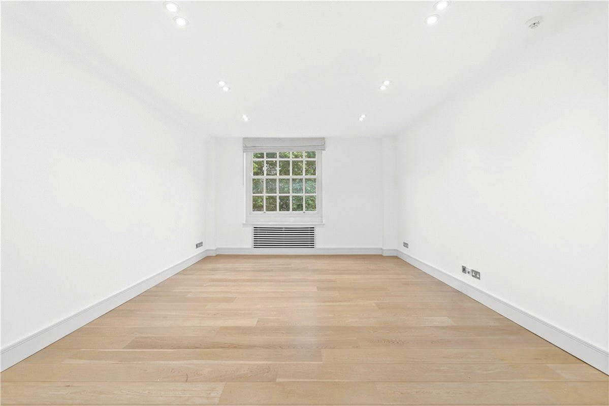 2 bedroom flat, Lowndes Square, Belgravia SW1X - Let Agreed