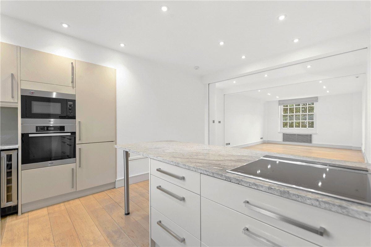 2 bedroom flat, Lowndes Square, Belgravia SW1X - Let Agreed