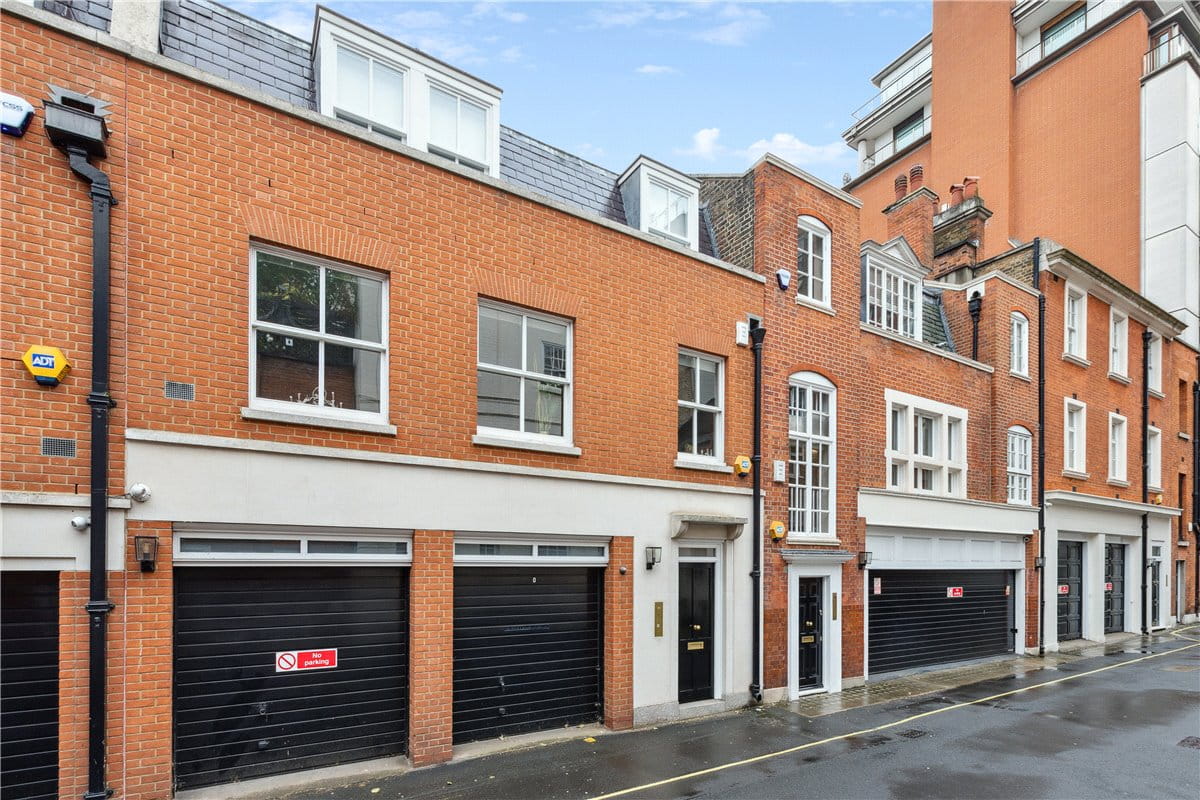 2 bedroom flat, Woods Mews, Mayfair W1K - Available
