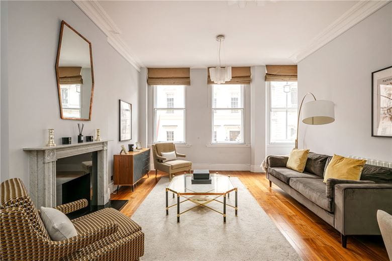 1 bedroom flat, Pall Mall, St James`s SW1Y - Available