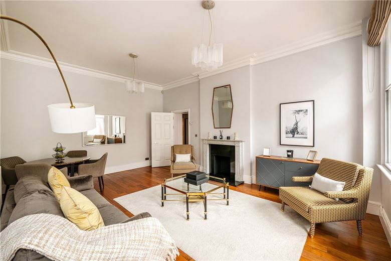 1 bedroom flat, Pall Mall, St James`s SW1Y - Available