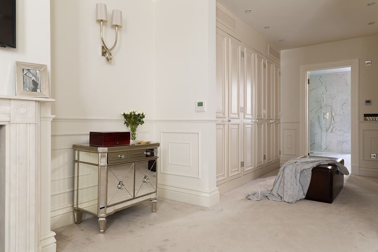 6 bedroom house, Upper Brook Street, Mayfair W1K - Available