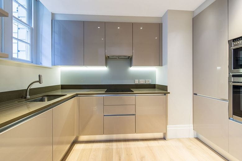 1 bedroom flat, Charles Street, Mayfair W1J