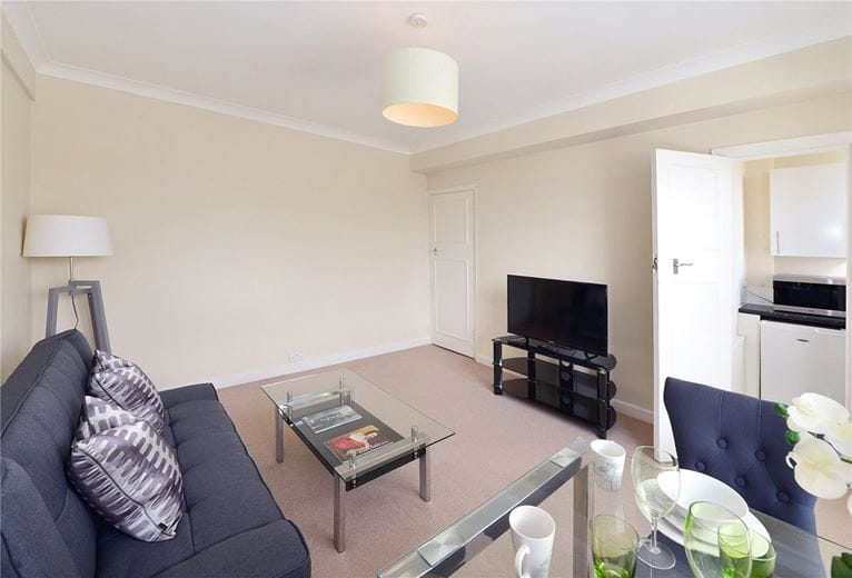 1 bedroom flat, Hill Street, Mayfair W1J - Available