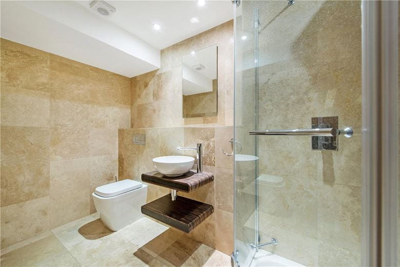 2 bedroom flat, Berkeley Street, Mayfair W1J - Available