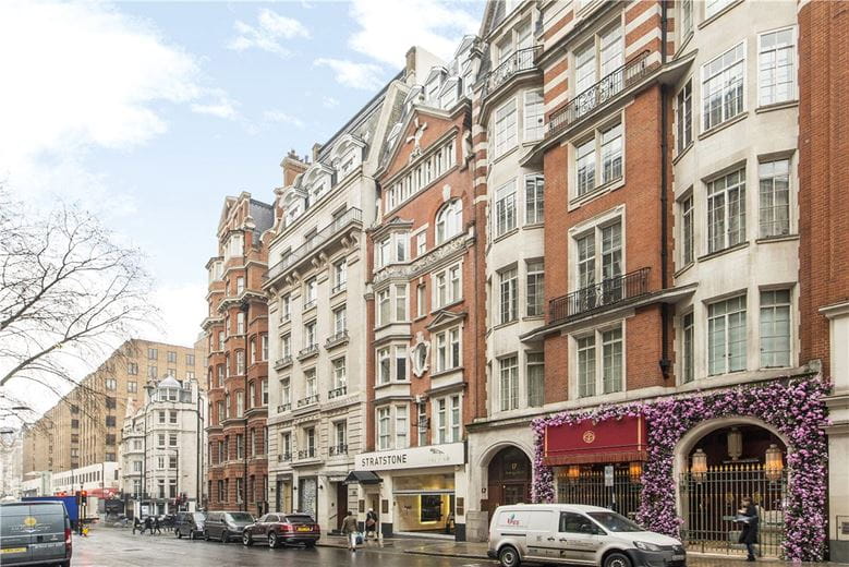 2 bedroom flat, Berkeley Street, Mayfair W1J - Available