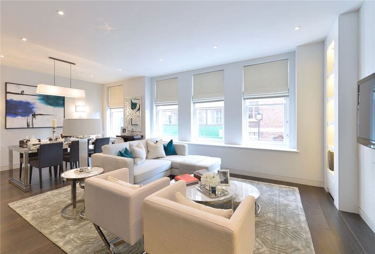 2 bedroom flat, Duke Street, Mayfair W1K - Available
