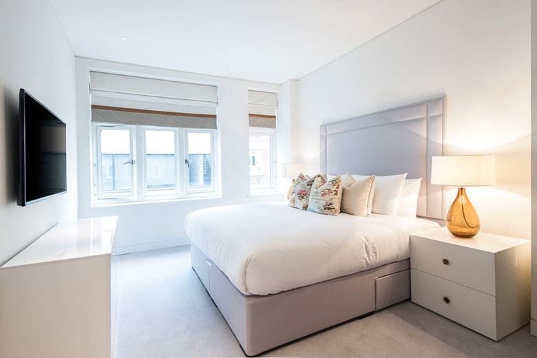 1 bedroom flat, Duke Street, Mayfair W1K - Available