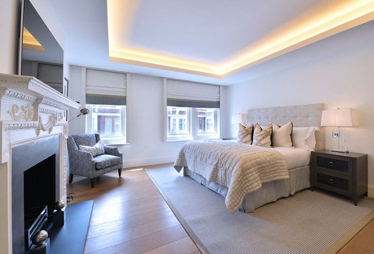 1 bedroom flat, Duke Street, Mayfair W1K - Available
