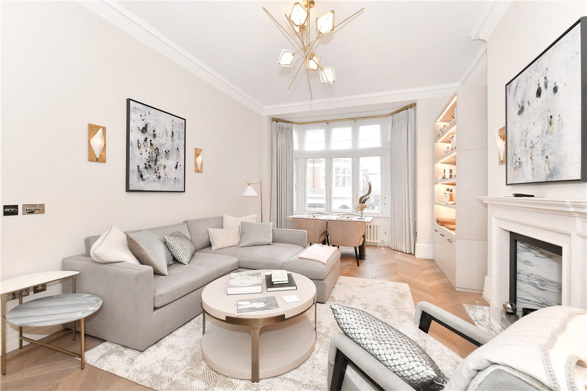 2 bedroom flat, Mount Street, Mayfair W1K