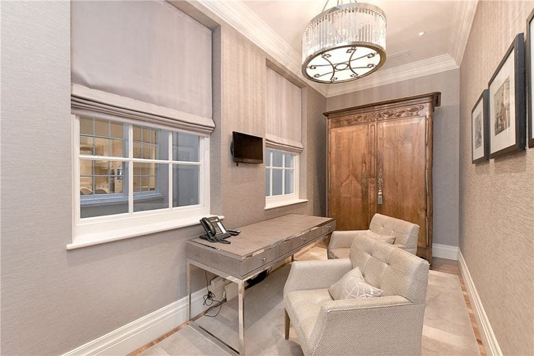 4 bedroom flat, Upper Grosvenor Street, Mayfair W1K - Available