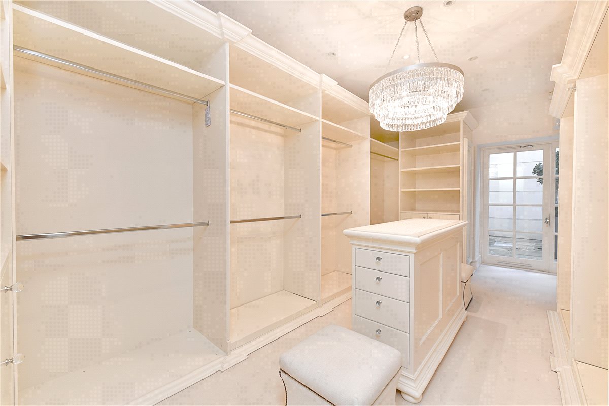 4 bedroom flat, Upper Grosvenor Street, Mayfair W1K - Available