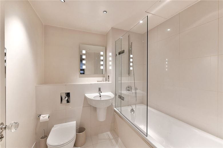 4 bedroom flat, Upper Grosvenor Street, Mayfair W1K - Available