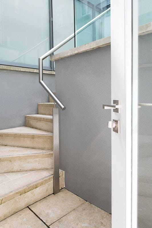 2 bedroom flat, Duke Street, Mayfair W1K - Available