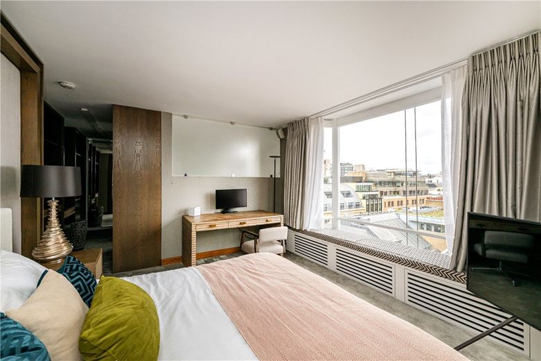 2 bedroom flat, Bourdon Street, Mayfair W1K - Available