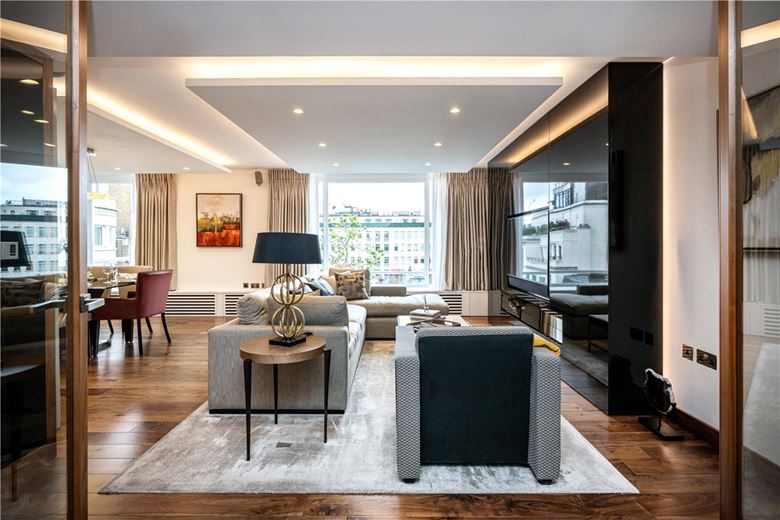 2 bedroom flat, Bourdon Street, Mayfair W1K - Available