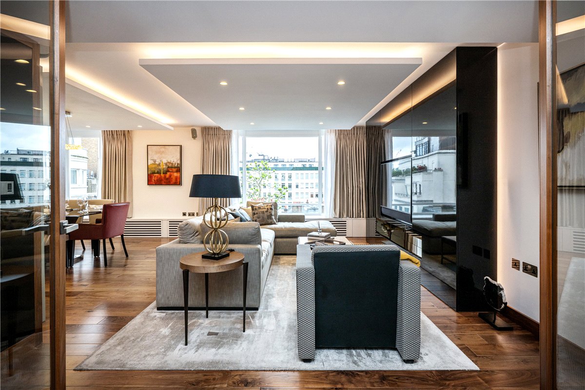 2 bedroom flat, Bourdon Street, Mayfair W1K - Available