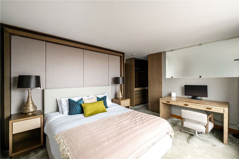 2 bedroom flat, Bourdon Street, Mayfair W1K - Available