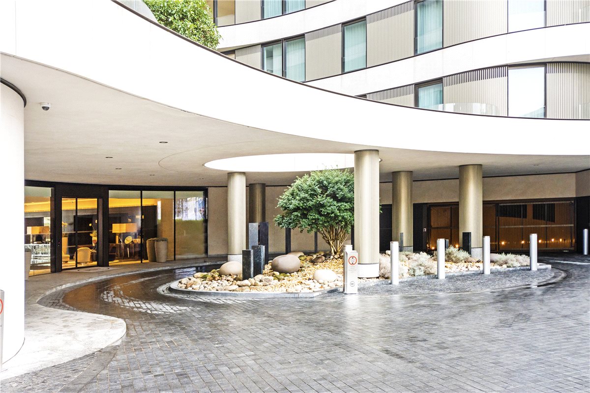 2 bedroom flat, Millbank, Westminster SW1P - Available