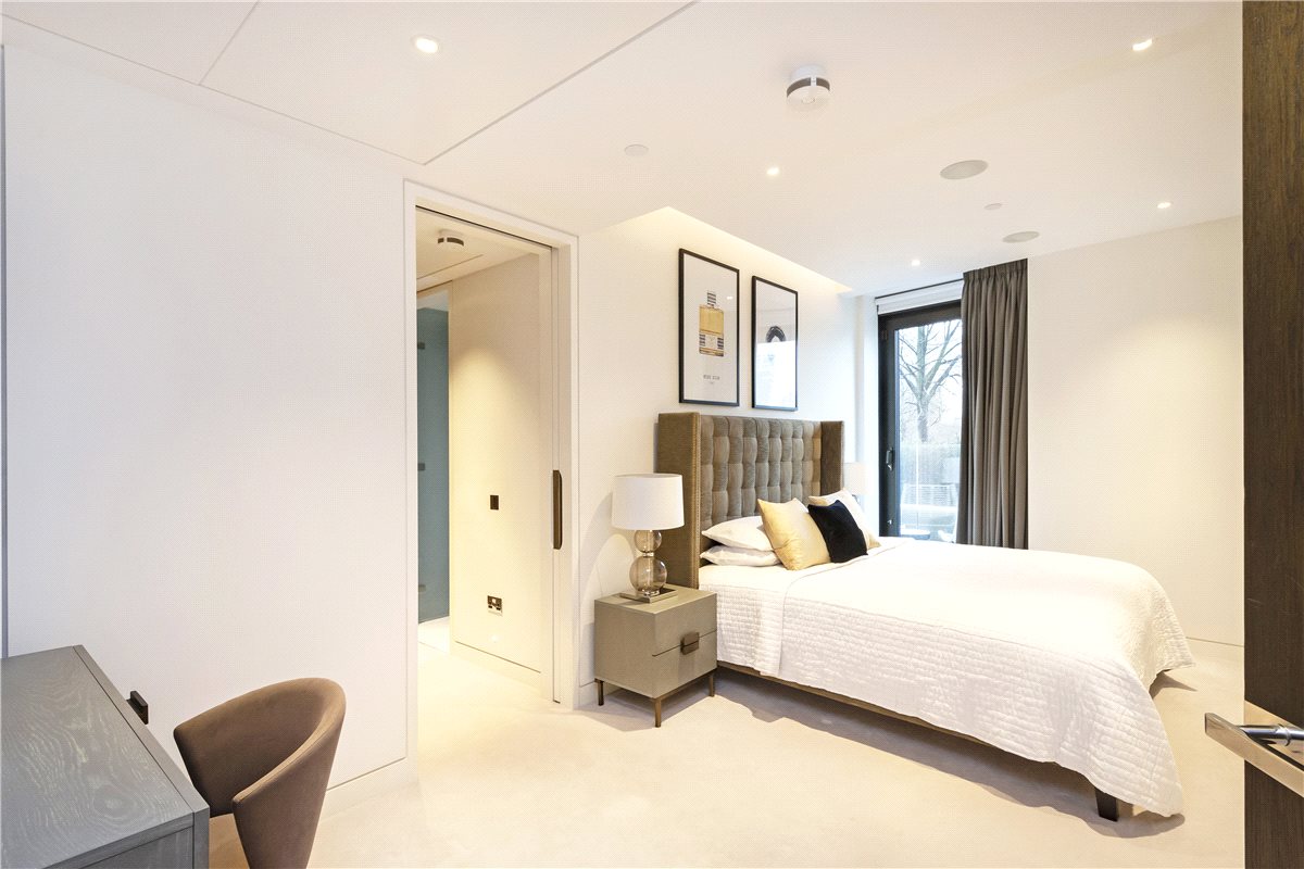 2 bedroom flat, Millbank, Westminster SW1P - Available