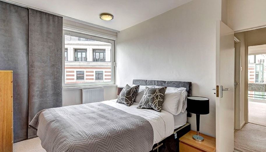 1 bedroom flat, Luke House, 3 Abbey Orchard Street SW1P - Available