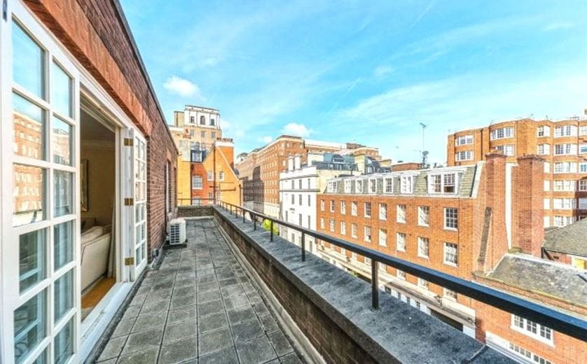 2 bedroom flat, Reeves Mews, Mayfair W1K - Available