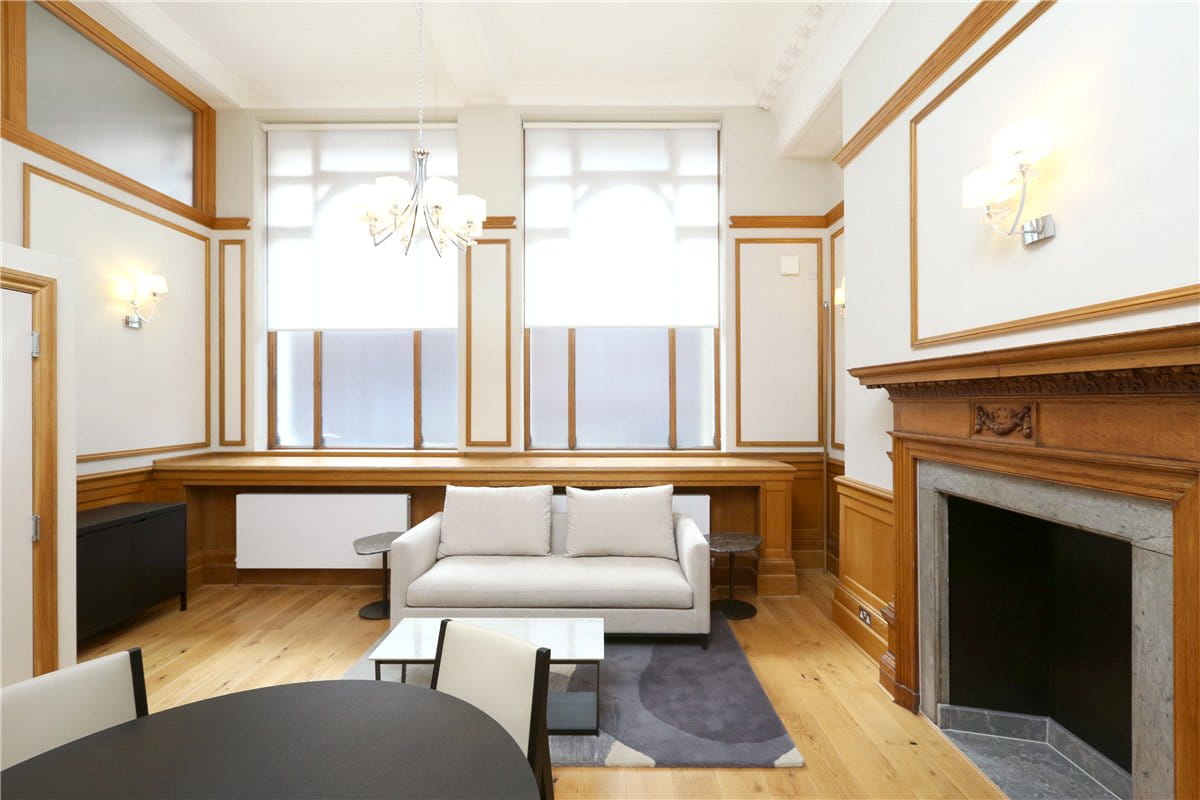 2 bedroom flat, Bell Yard, Strand WC2A