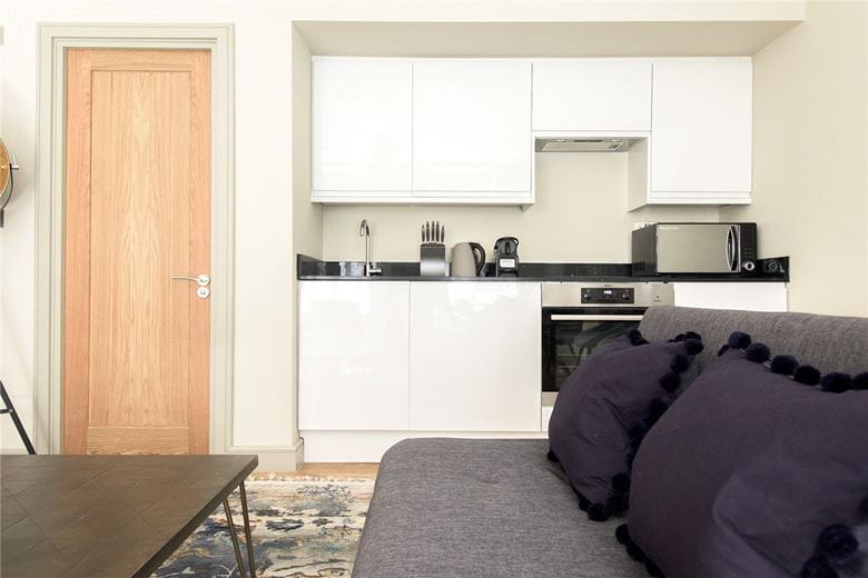 1 bedroom flat, St Georges Street, London W1S - Available